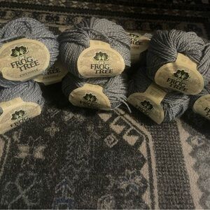 Frog Tree Gray Yarn Bundle